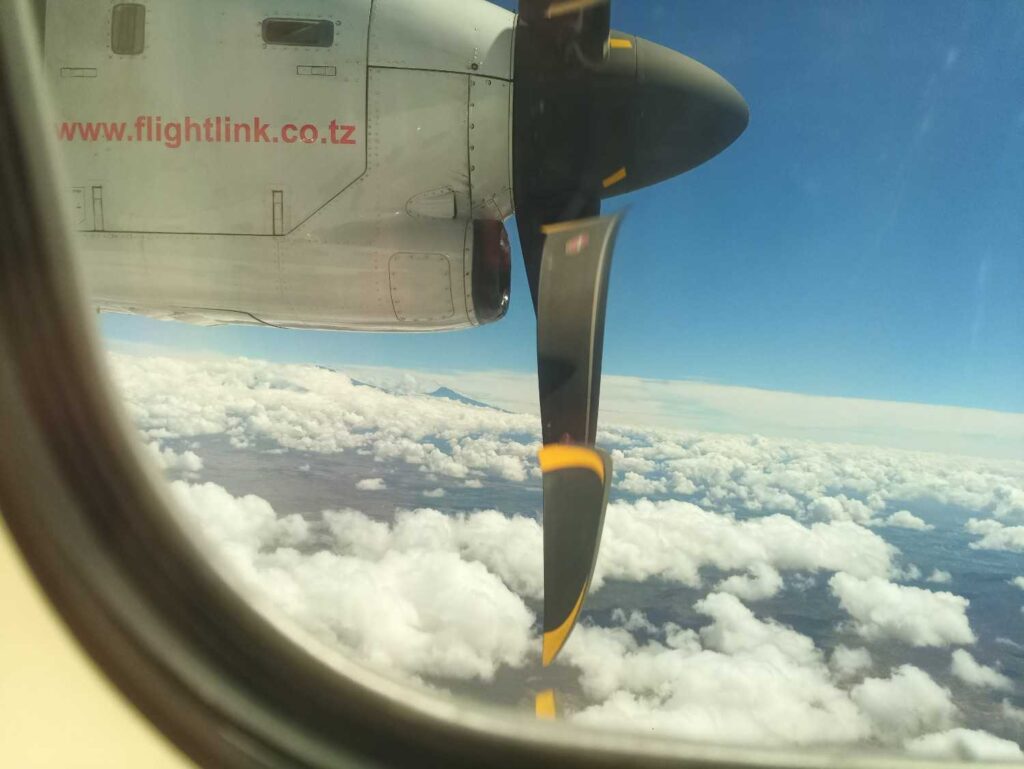 Flight link flying from Tanzania to Zanzibar